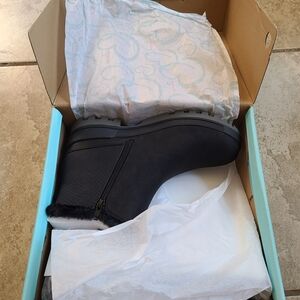 BareTraps Black Ankle Boots